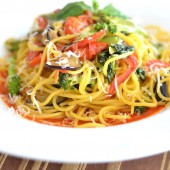 Spaghetti cu legume crocante